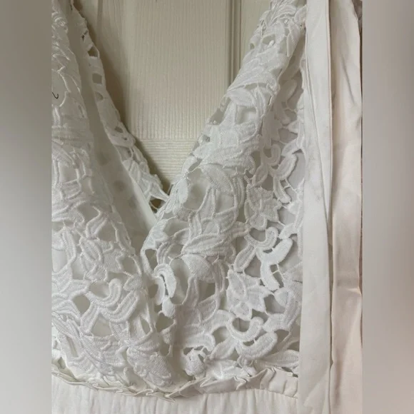 Endless Rose White Lace Midi Tiered Dress Size Large L NWOT Revolve - Picture 5 of 9